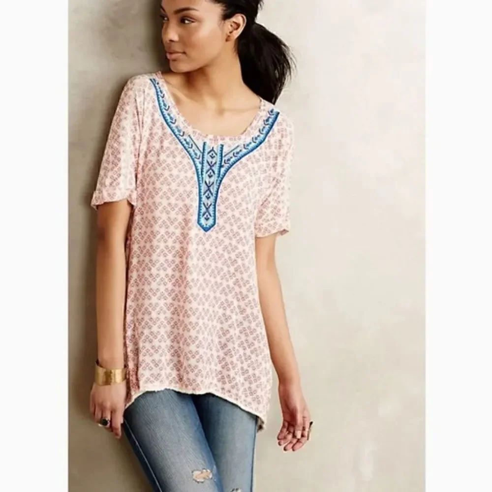 Anthropologie Embroidered Split Back IKAT embroidered Short Sleeve Tunic Top M